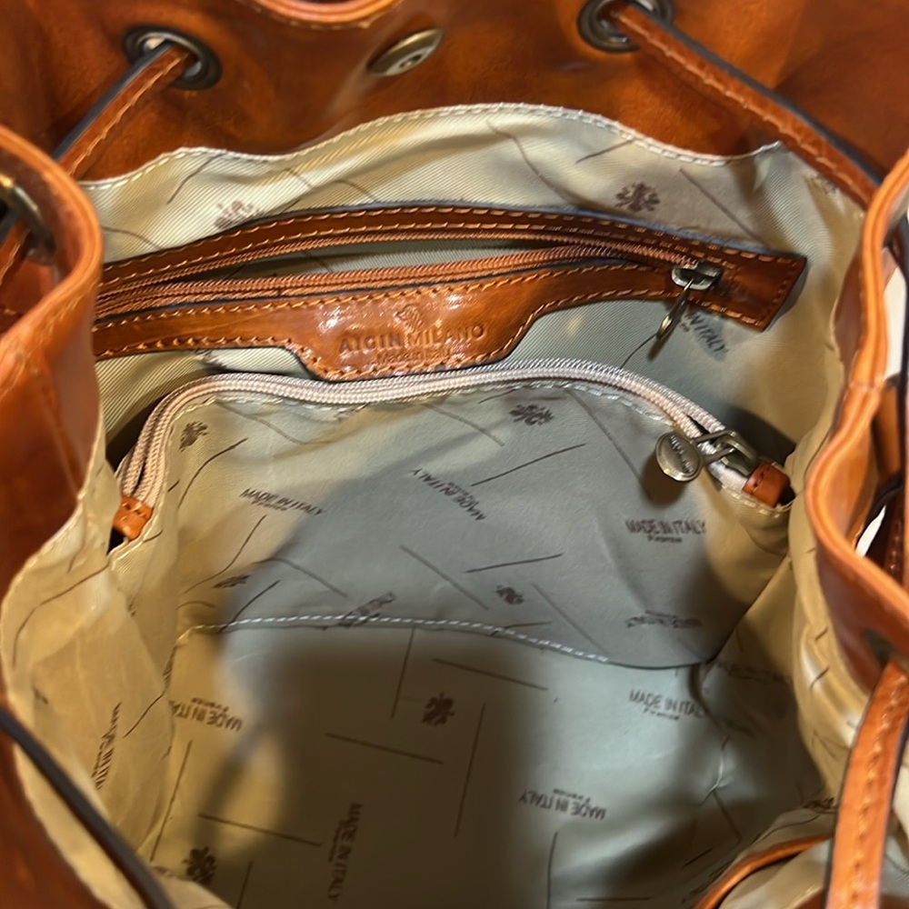 Stylish Brown Backpack With Versatile Design Leat… - image 8